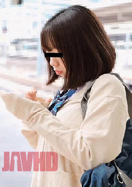 10musume 10-062026-01 On the train : Nana Amano Pranking a girl in uniform on the train Nana Amano