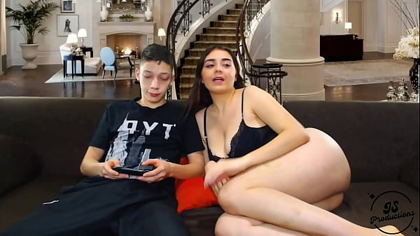 Young Colombian woman has sex with university student