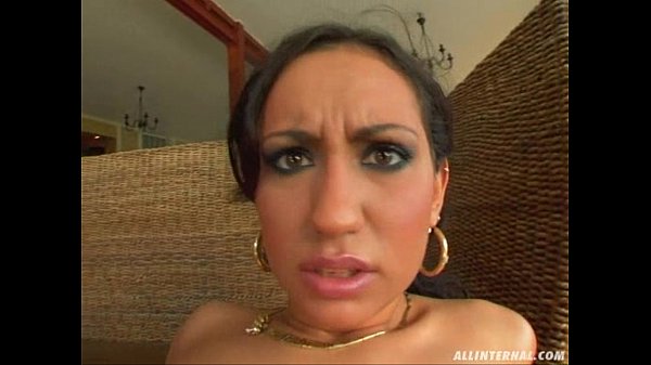 Eliza the dancer from Taraf in the USA