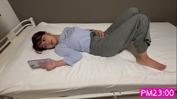 [Video of a female college student's daily routine] Most female college students living alone masturbate every day to feel good.