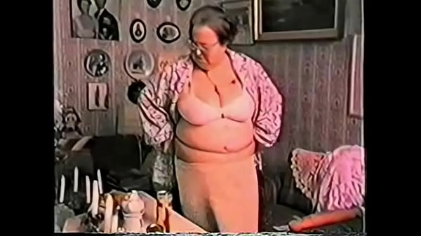 Gisele 74 years old fat slut with her dildo
