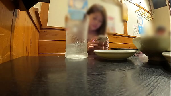 Completely real [voyeur] 25-year-old quiet and cute girl After dinner, she was fucked at a hotel, tongue sticking out and panting hairy vagina Japanese amateur