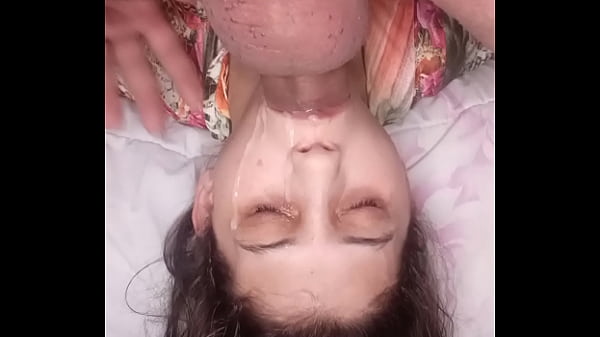 Deep throat upside down and cumming on the face - Gaucholuiz and Santinha Safadinha
