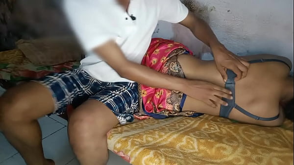Village's juicy Bhabhi fucked on the cot