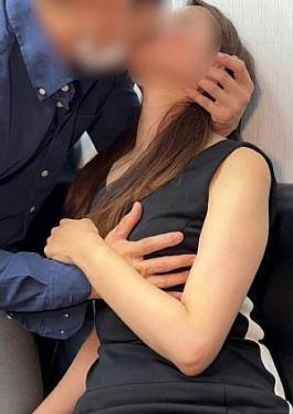 Amateur & Married Woman A divorced married woman who was absent from work without permission and went to the pachinko parlor without any regrets makes her squirt and creampie. Bonus of skewering and creampie sex. Amateur & Married Woman Blowing the tide on a married woman who was absent without permission and going to pachinko without discipline