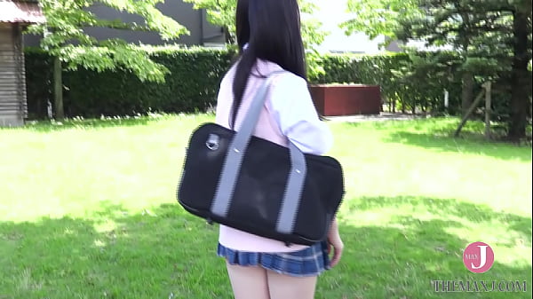 Height 148 cm E cup, a little beautiful girl.