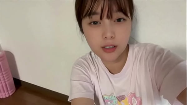 I want to lick the whole body of a man covered in sweat. I grew up to be a perverted female college student. I will masturbate again today.
