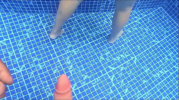 I CATCH A STRANGER WITH A HUGE ASS IN THE POOL AND PUNCH MY DICK STRAIGHT IN HER PUSSY