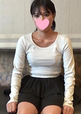 Beautiful staff working at a 20 -year -old Tebi station one or more Ojisan and raw sets and plump plump hemako are inserted in the big cock and coughing in the fellatio throat 20歳のテビ局で働く美人スタッフ1回り以上離れたオジサンと生セッスふっくら激狭オマコに巨根挿れられ膣奥大量中出し特典:フェラチオ喉奥目掛けて大量口内射精で咳き込み