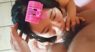 한국야동_(한국야동) 분홍 헤어롤 사까시녀