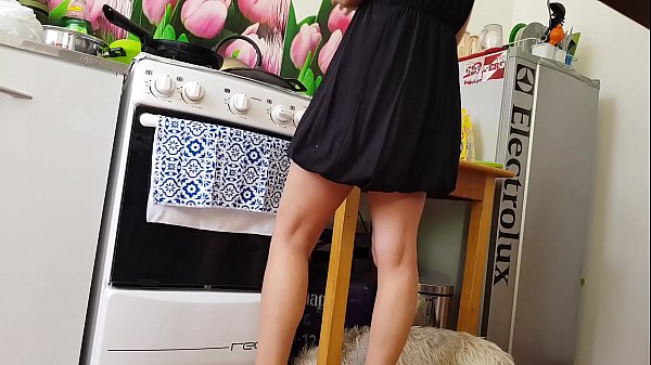 Upskirt to my step sister's step daughter. He realizes