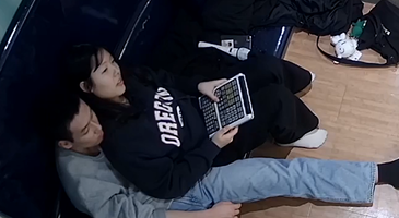 한국야동_(한국야동) 좆물 두번 빼주는 군인의 여친