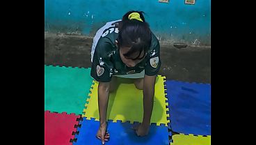 The cheerleader needed to pass the exercise test and ended up jumping over the penis with squats.