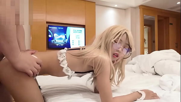 Multiple angles to see beautiful women in backward poses