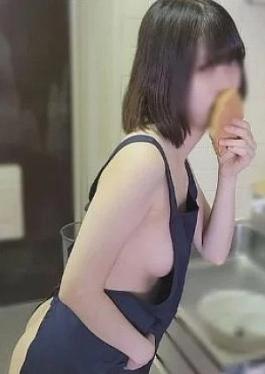 70% OFF! Limited Release A Plain Cute Fair-skinned Beauty With Big Breasts Who Worked Part-time At A Taiyaki Restaurant. A Set Of 5 Works That Are Currently Not Open To The Public.