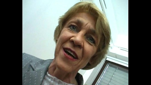 Grandma likes sex meetings - German Granny likes livedates