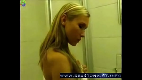 Hot Girl Having Fun in Shower!