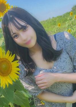Show your face! A clumsy tsundere college girl who is extremely bad at expressing affection is worried about being noticed. Face! - Attention to the eyes of a tsundere female college student who is extremely bad at expressing affection and is too clumsy