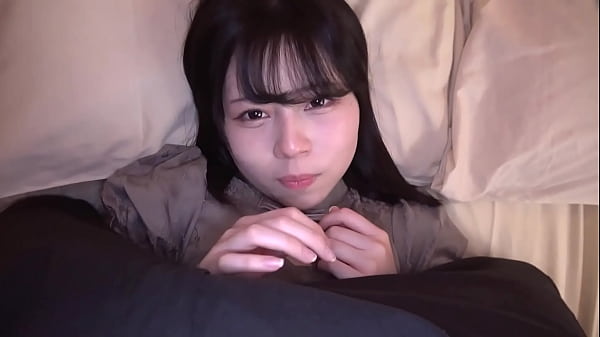 A charity activity that gives dreams and sperm to aspiring idols! A big-assed Chinese girl is so hot that she gets a huge creampie! Momo (20)