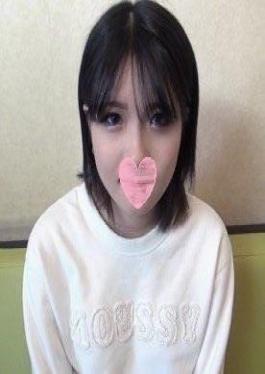 She is 20 years old and has a boyfriend who plays eSports which is currently trendy She has a great style and has a plump shaved pussy She is inserted raw into her beautiful pussy and gets nervous and cumming A large amount of creampie inside her extremely sensitive vagina Review bonusfellatio and ejaculation in the mouth There is a boyfriend who is doing eSports that is popular now, and he is 20 years old, his style is outstanding, and he is raw insertion into a plump