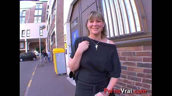 The financial advisor secretly buggered by her husband !!