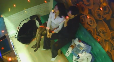한국야동_(한국야동) 올나간 스타킹으로 남친 정신 못차리게 만들기