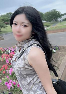 Violinist who grew up with gifted education Even though he is usually in the position of a lecturer the tag of reason is loosed by outdoor obscenity and vulgar moaning voice is pleasured Two consecutive vaginal cum shot on the disturbed body 英才教育を受けて育ったヴァイオリニスト 普段は講師という立場なのに野外猥褻に理性の札が緩み下品な喘ぎ声を上げて悦ぶ 乱れた身体に中出し2連発