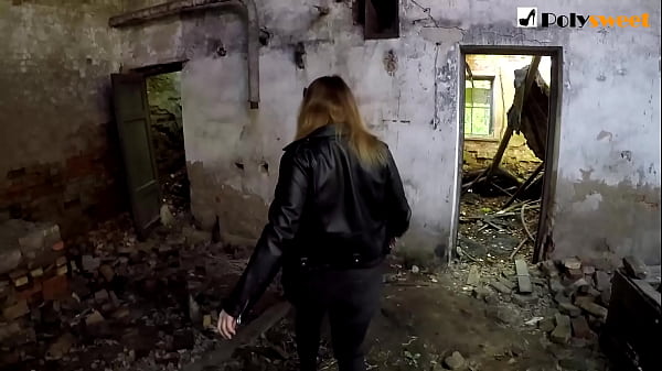 Public domination on an abandoned place with an unexpected ending. (with graffiti)