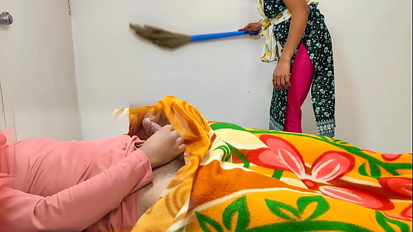 Komal's maid, who was cleaning, was fucked by the owner by luring her