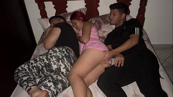 I don't like sharing a bed with my girlfriend's best friend because I feel like he fucks her next to my NTR