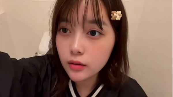 I want to have sex. I want to insert a big dick. I want to try dating and be embraced in a hotel right away... I'll endure it with masturbation today...