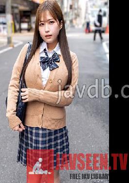 [Amateur] H cup uniform girls _ Exciting squirting while swinging big breasts unconsciously seduced by intense piss