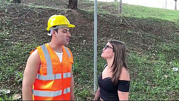 The young girl called the bricklayer to fix the shower and then paid him with tea.