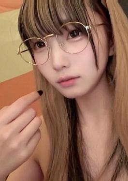 Full face A real idol with a glasses-like style that will surely make you break, and a deep, individual shot of a cute, pure and slender body, a treasured video that won't make you look at the gold ring 完全顔出ブレイク確実の眼鏡系本物アイドルと濃厚個撮可愛すぎる純白細身体に濃厚中出し、金輪際拝めないお宝映像