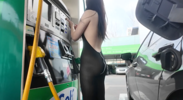 한국야동_(한국야동) 화끈한 노출 의상으로 주유하고 주행하기