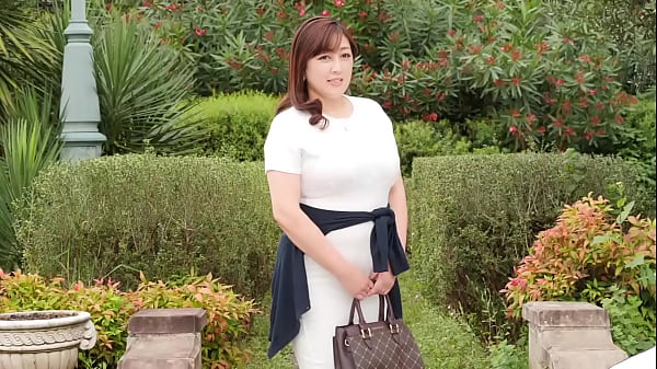 Fifty-Something Wife's First Shooting Documentary Reiko Iwai <With Digest>
