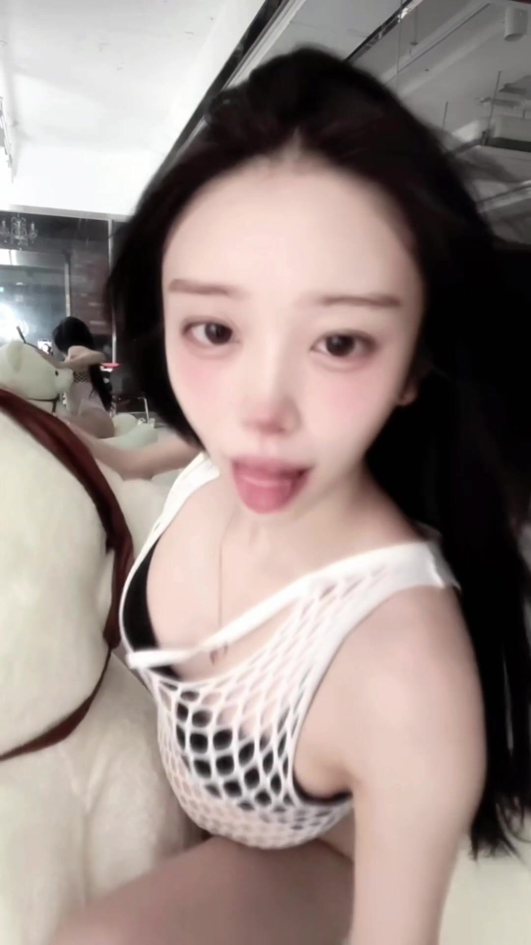 (한국야동) 부산이 자랑하는 딸래미 쩡이 곰돌이 인형과 빠구리 도중 보지 전격공개 korean porn vip