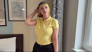 I offered the pizza delivery girl sex to make up for the long wait for my order