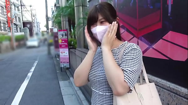 She has a very big and beautiful ass! She did the cowgirl position with her fleshy yet beautiful body! In the back position, of course, her buttocks hit the bushy bushes!