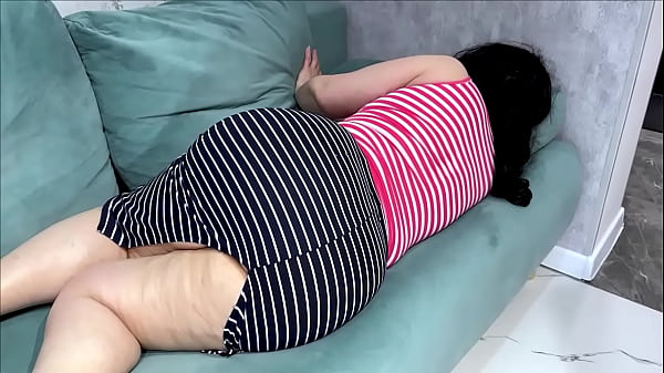 The stepmom's wide hips and big ass aroused the stepson and they had sex