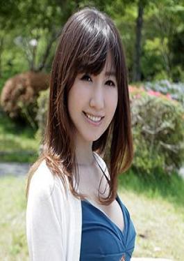 Emi Akizawa