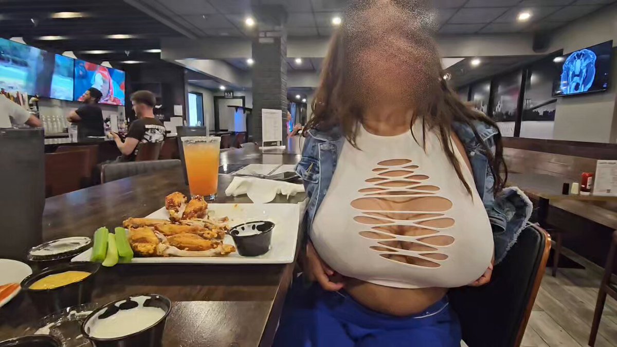 Crazy Public Flashing (400K)