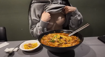 한국야동_(한국야동) 중식당에서 사까시 하다가 종업원 들어옴ㅋㅋ