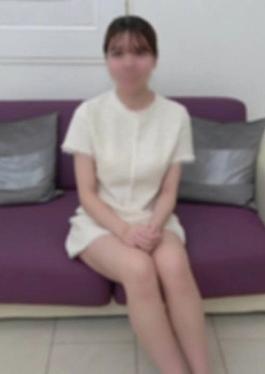 First Shot A Fair-skinned, Slender, Beautiful Half-CA With Little Sex Experience. Her White Skin Turns Red As She Uses Her Hips Violently.
