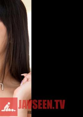 A Mature Woman With A Big Ass Who Masturbates With A Is Good At