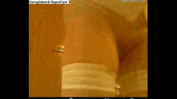 Girl Squirts on Cam