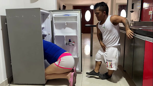 I fuck my sexy stepsister hard while she's stuck in the fridge, finishing with my huge cock in her juicy pussy