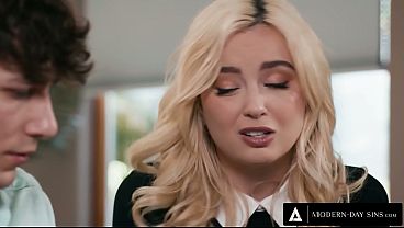 MODERN-DAY SINS - Lexi Lore Discovers Anal Loophole After Soaking Friend Drops Out