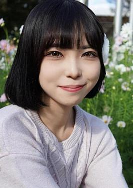 First Shot Facial Appearance Black Hair, Slender Body, Short.