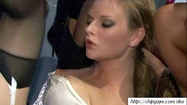 Tasty muscles boys suck girls on party